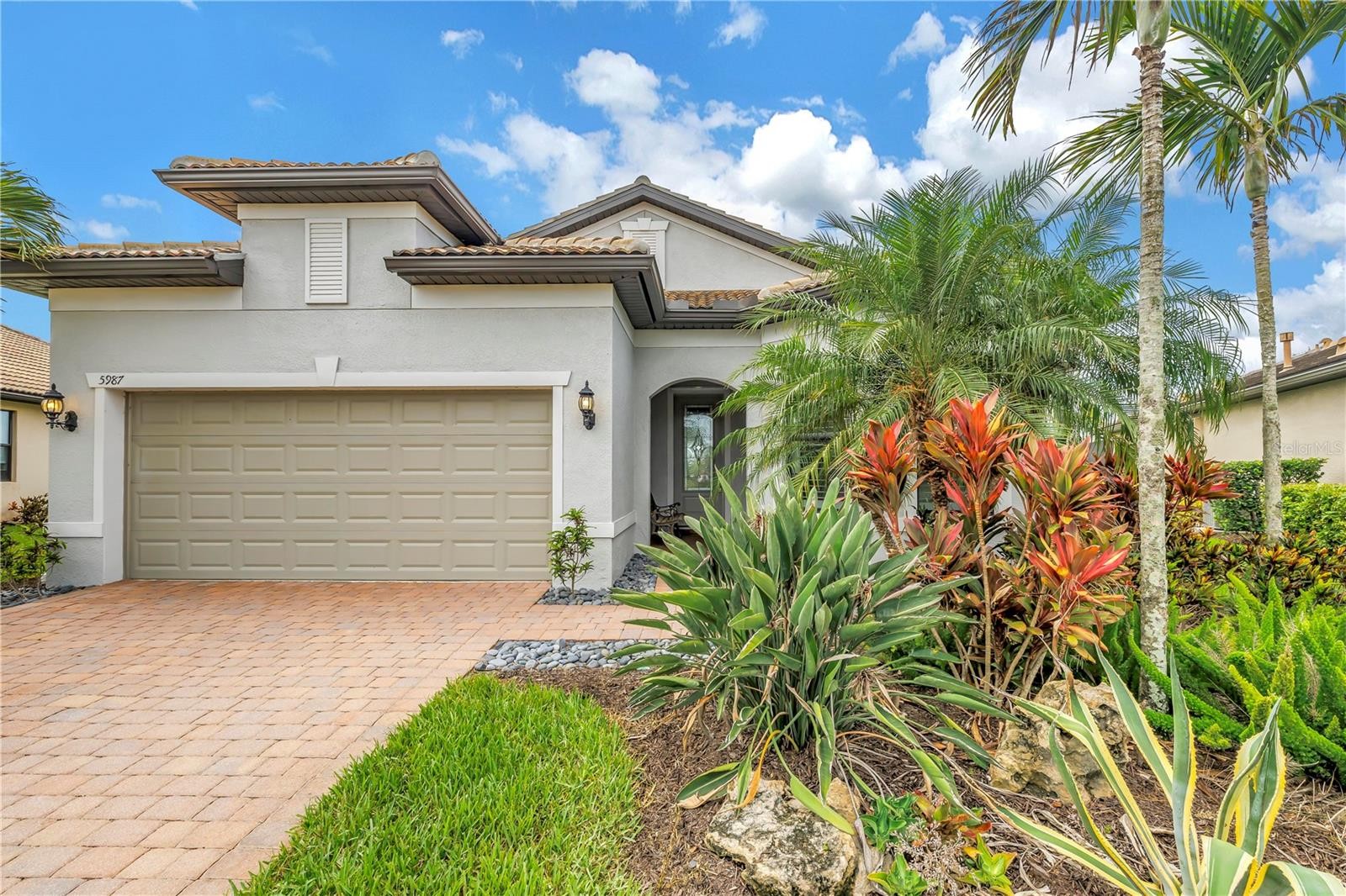 5987 SNOWY EGRET DR