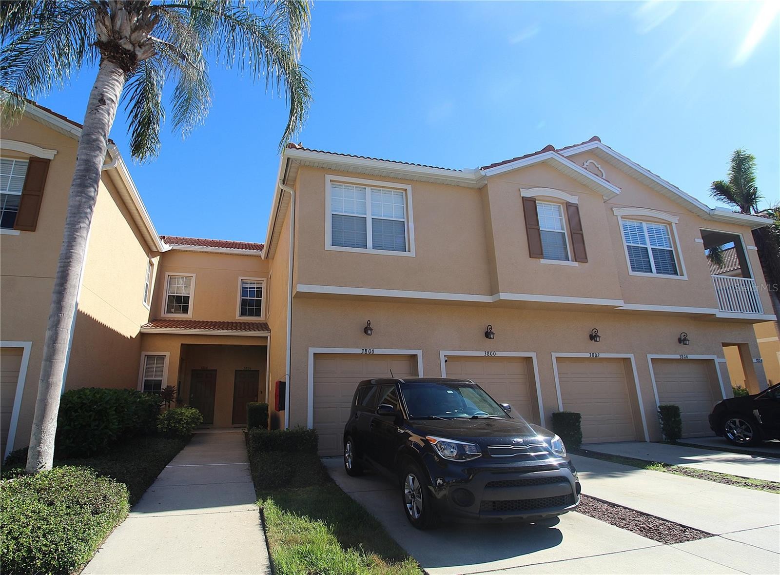 3806 PARKRIDGE CIR #21-105