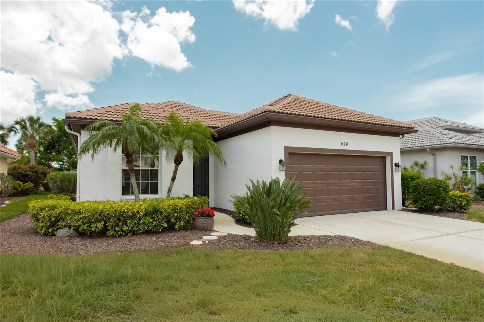 624 SILK OAK DR