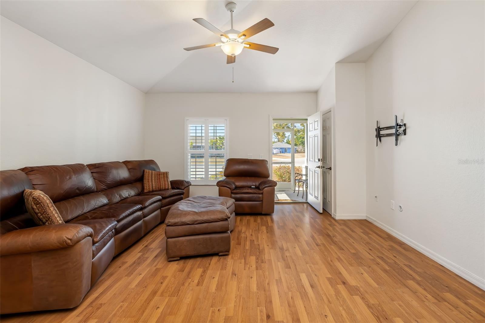 1983 FORKED CREEK DR