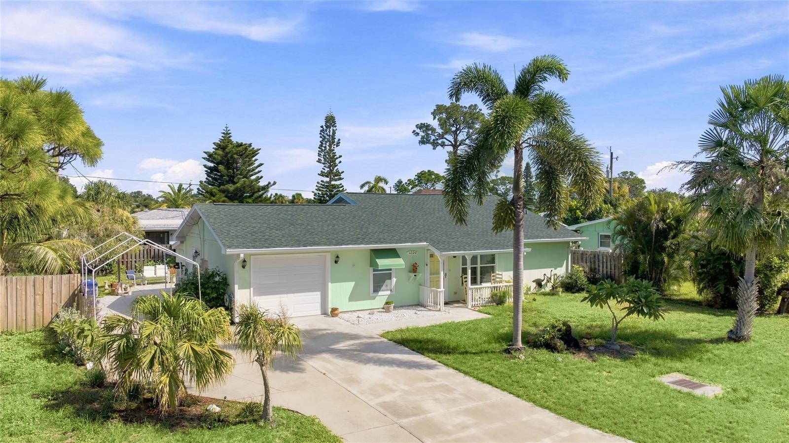 1220 FALCON RD