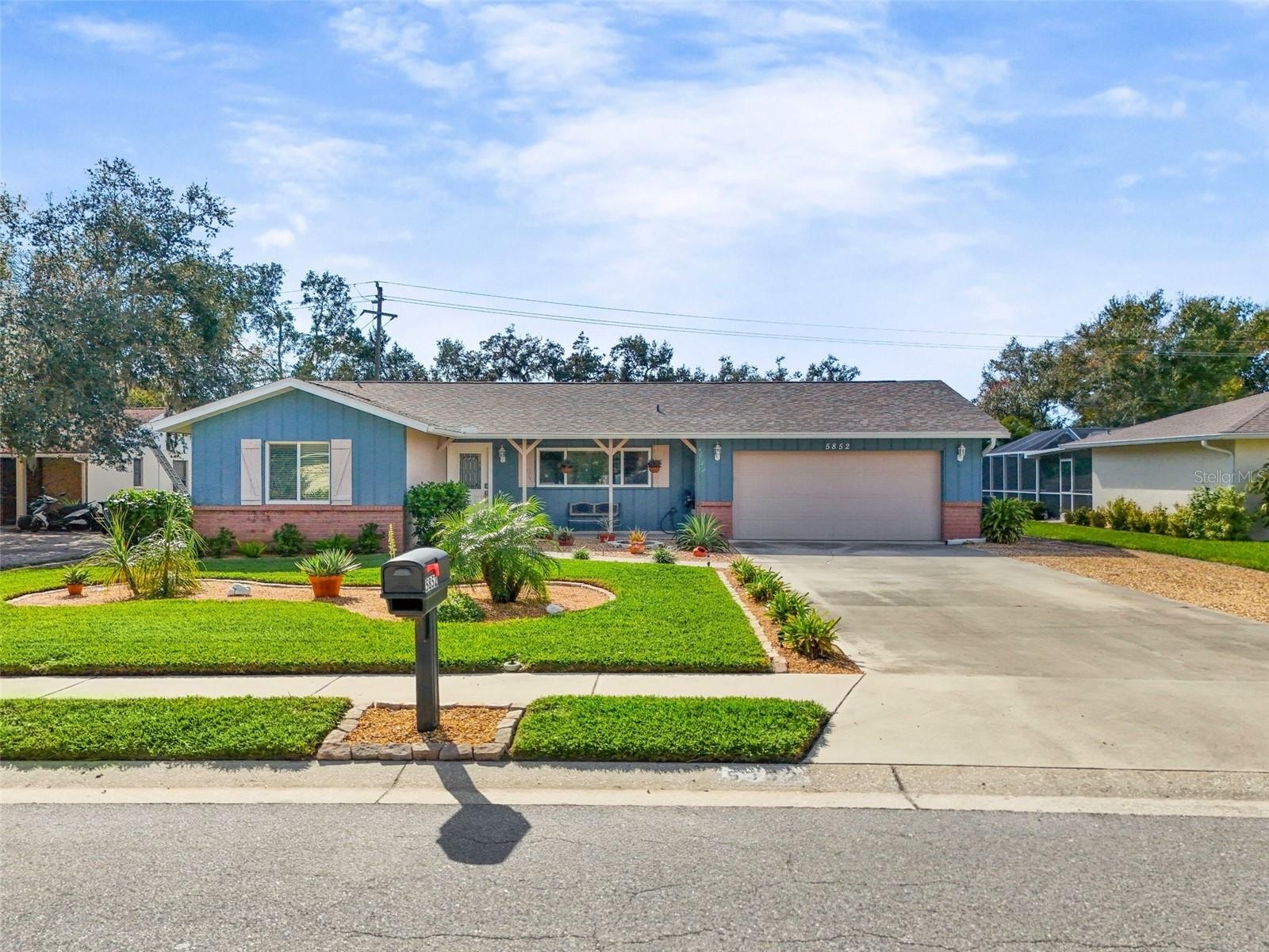 5852 WHISTLEWOOD CIR