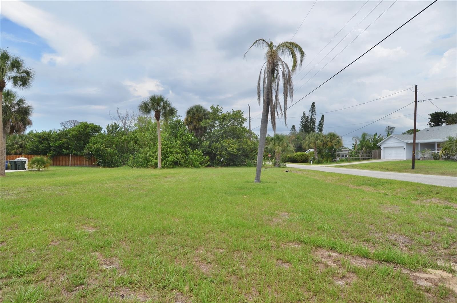610 COQUINA CT