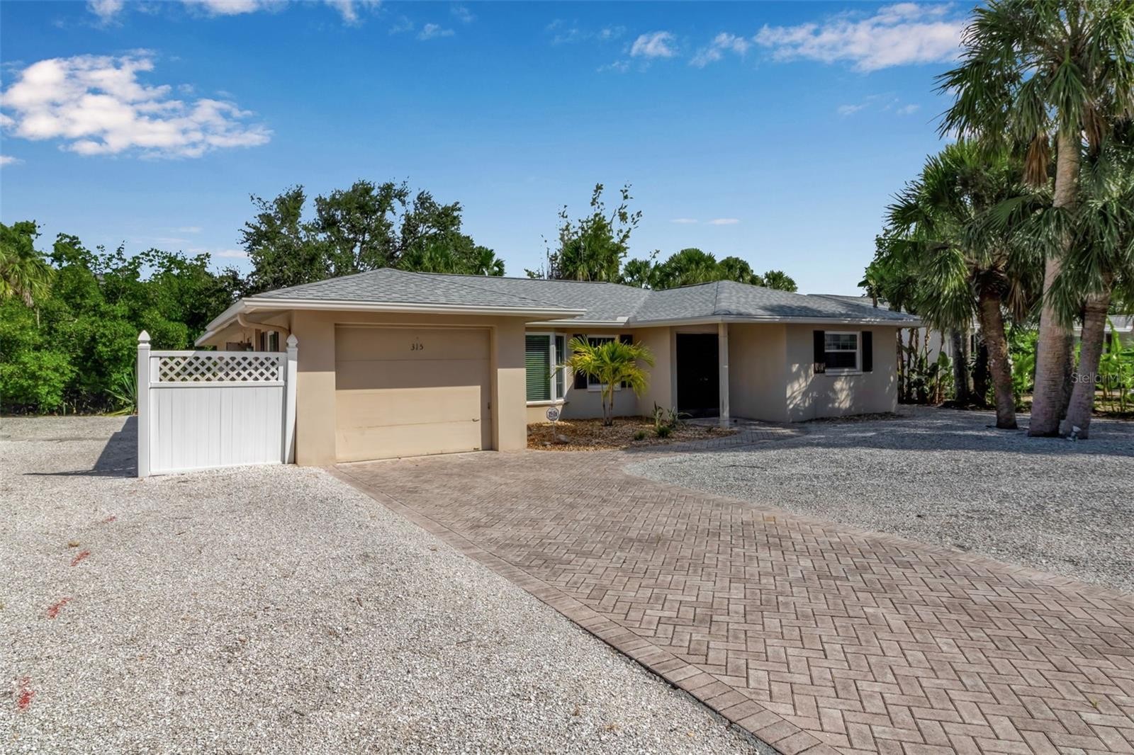 315 AVENIDA DE PARADISIO