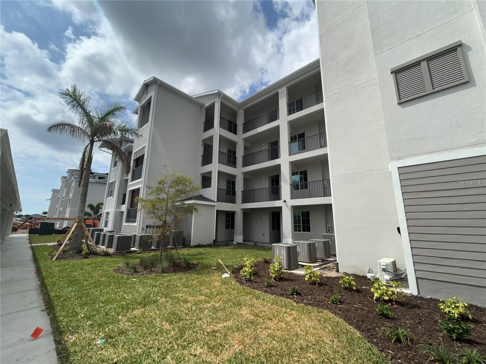 12240 WELLEN GOLF ST #403
