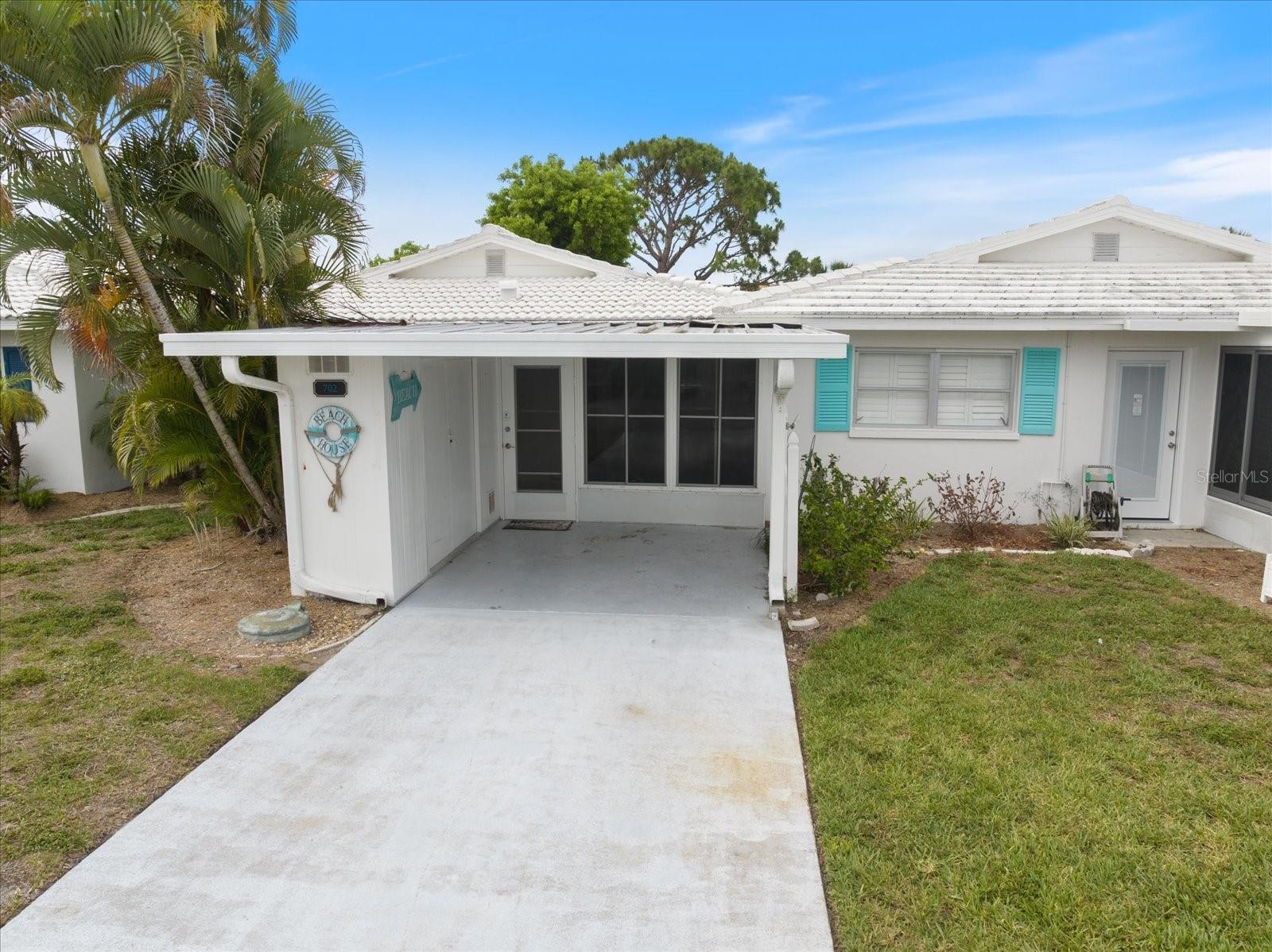 702 FAIR WINDS DR #702