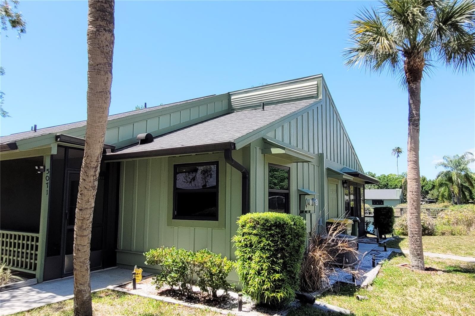 5071 BARRINGTON CIR #1602