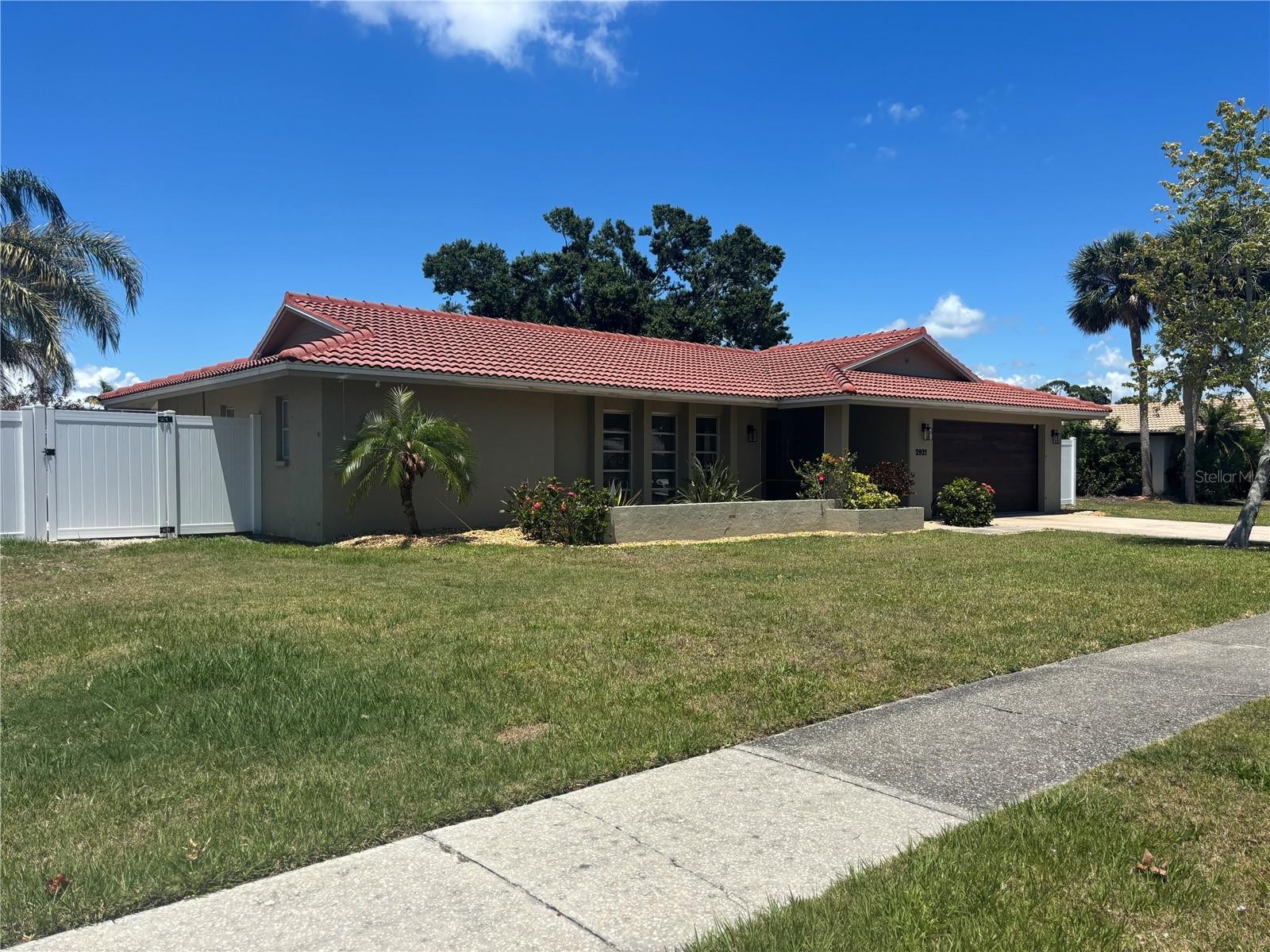 2921 CAPTIVA DR