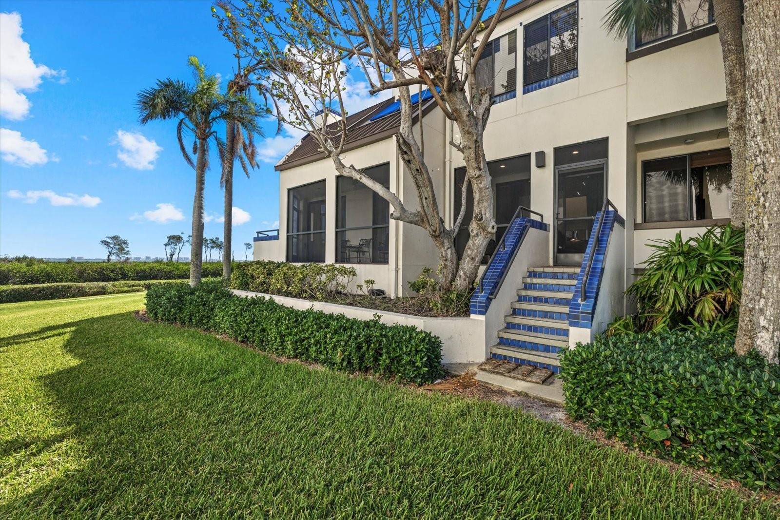 2012 HARBOURSIDE DR #2102