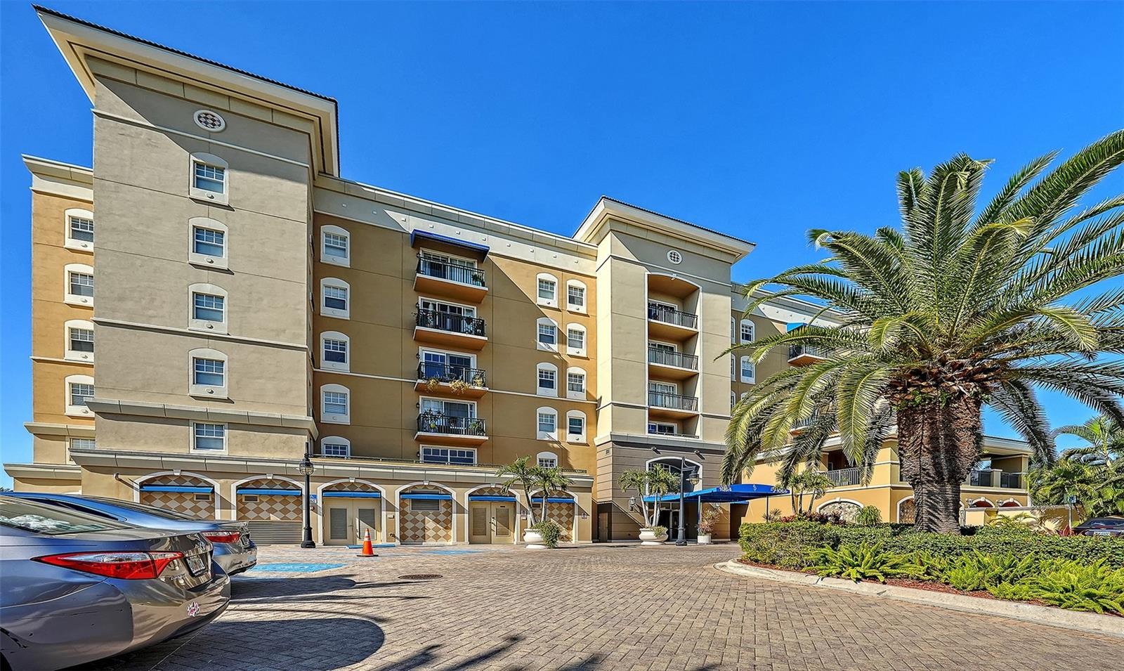 1064 N TAMIAMI TRL #1625