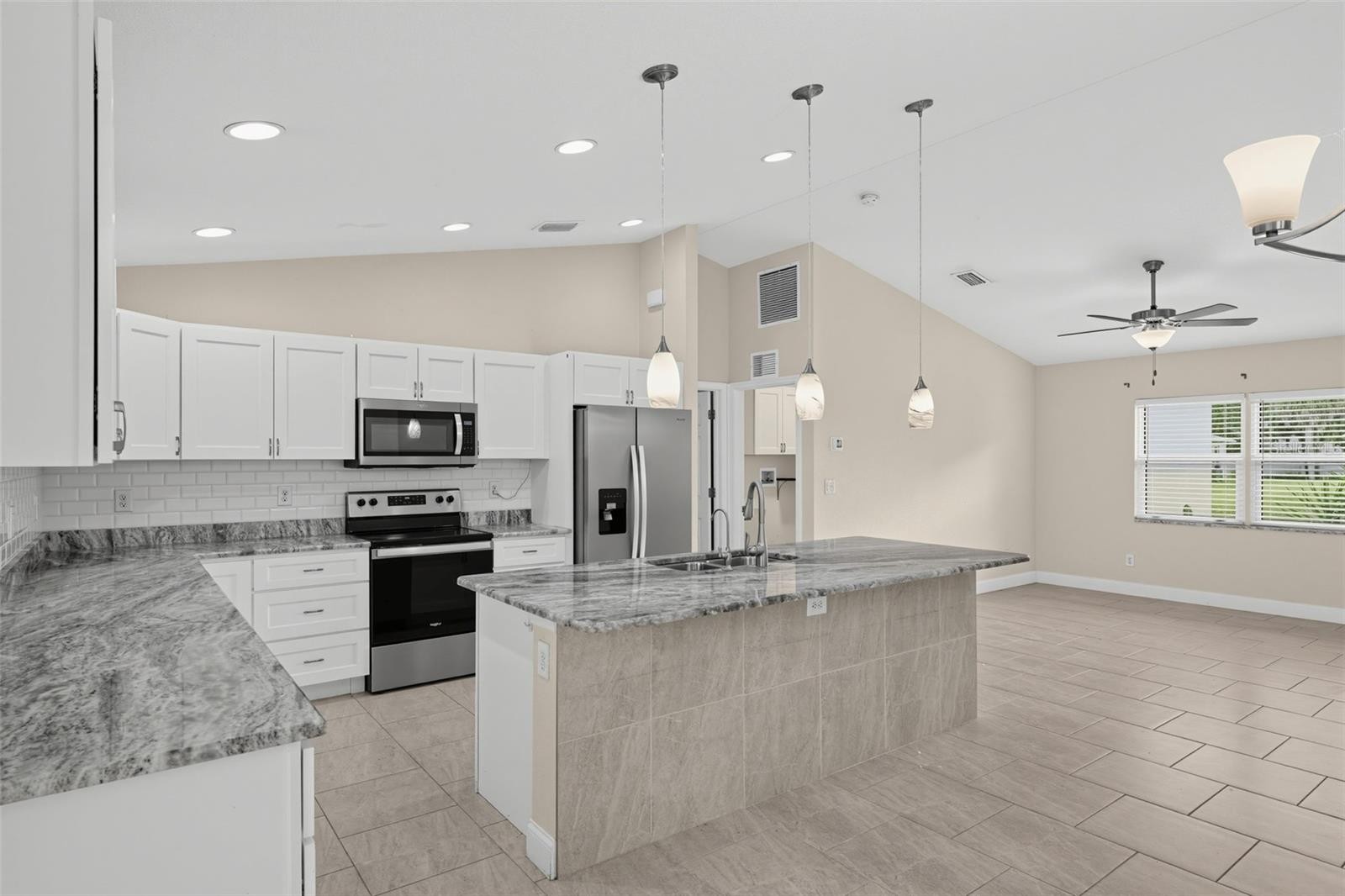 2580 VOGLER LN