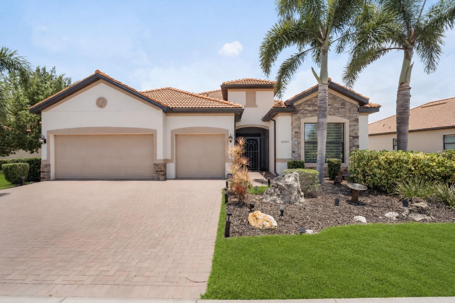 23551 WAVERLY CIR