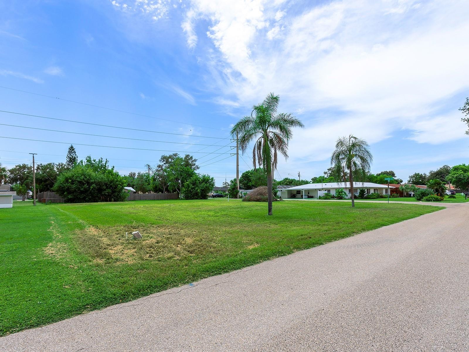 2110 SANDRALA DR