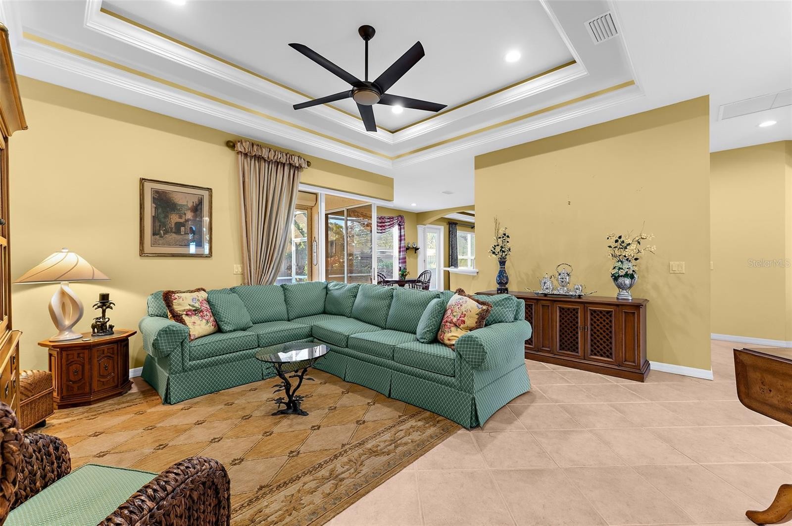 2524 JEFFERSON CIR