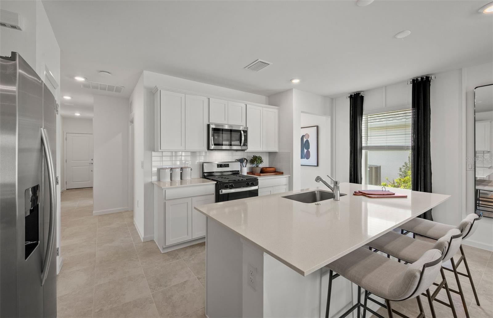 817 BALLEBY TRL