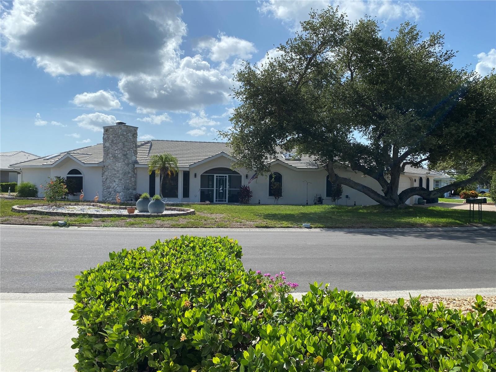355 EDEN DR