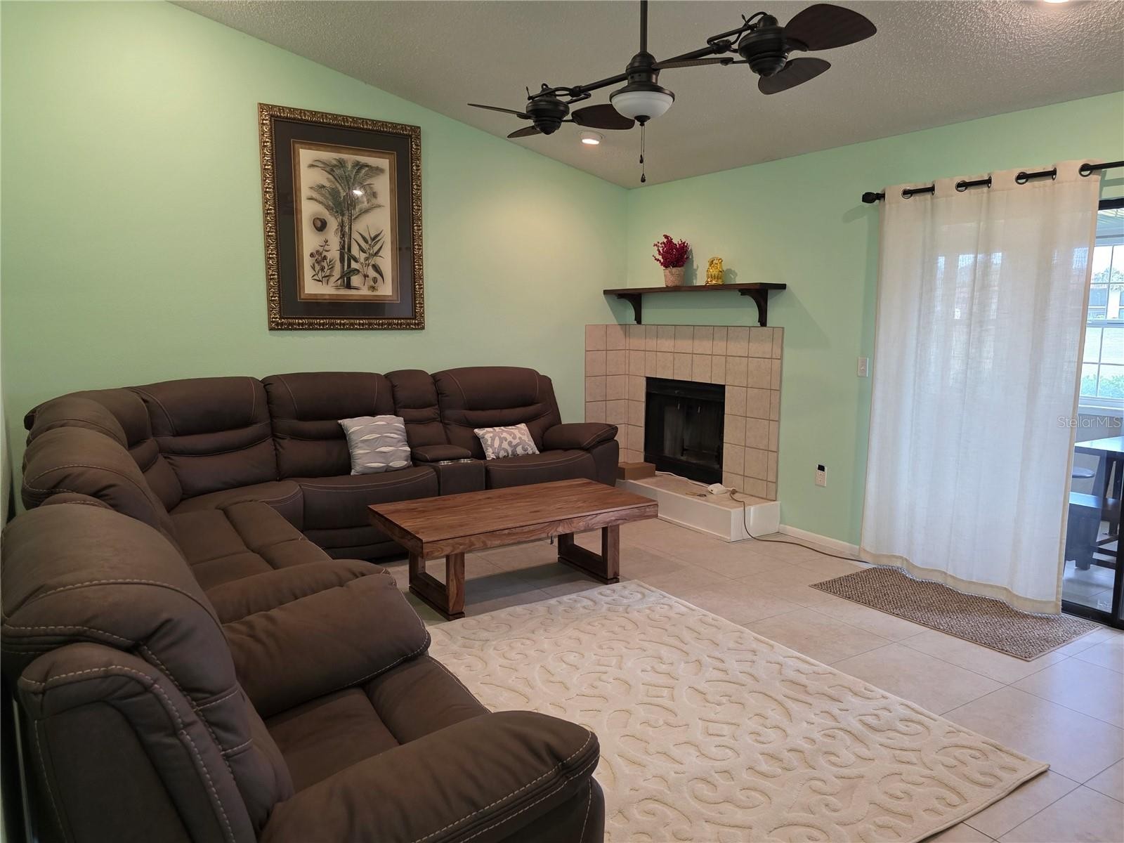 3607 AVENIDA MADERA #B