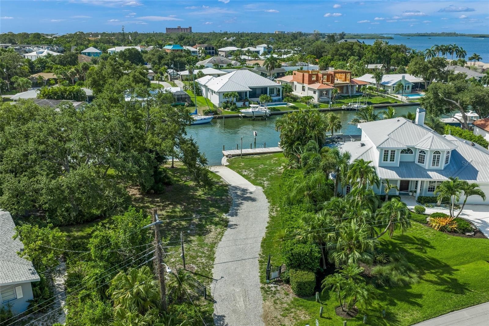 7616 COVE TER