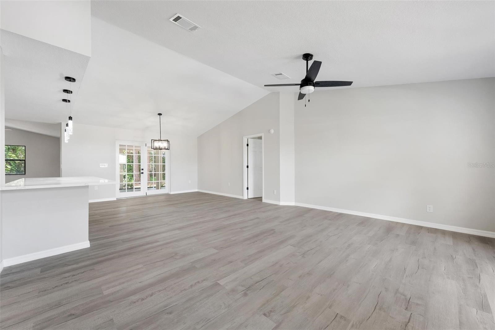 172 SHADY PINE LN