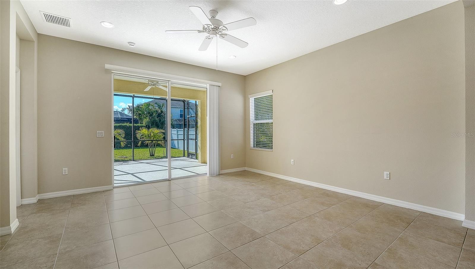 4620 WHISPERING LEAVES DR