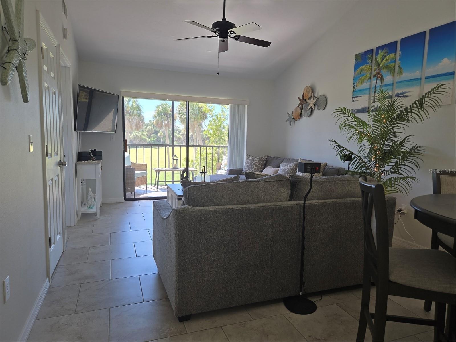 927 CAPRI ISLES BLVD #10