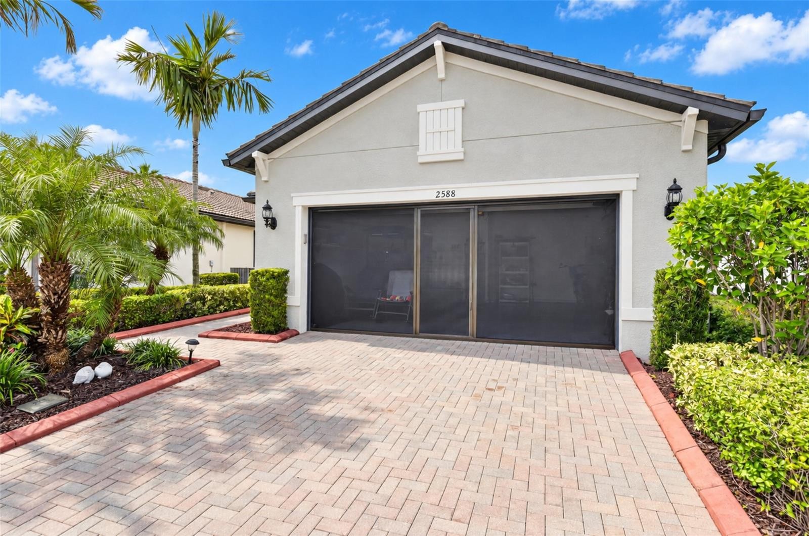 2588 DAISY DR