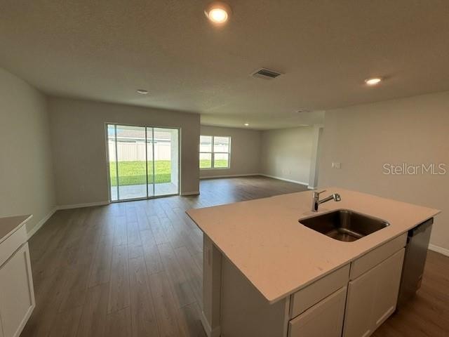 5731 SILVER MOONLIGHT DR