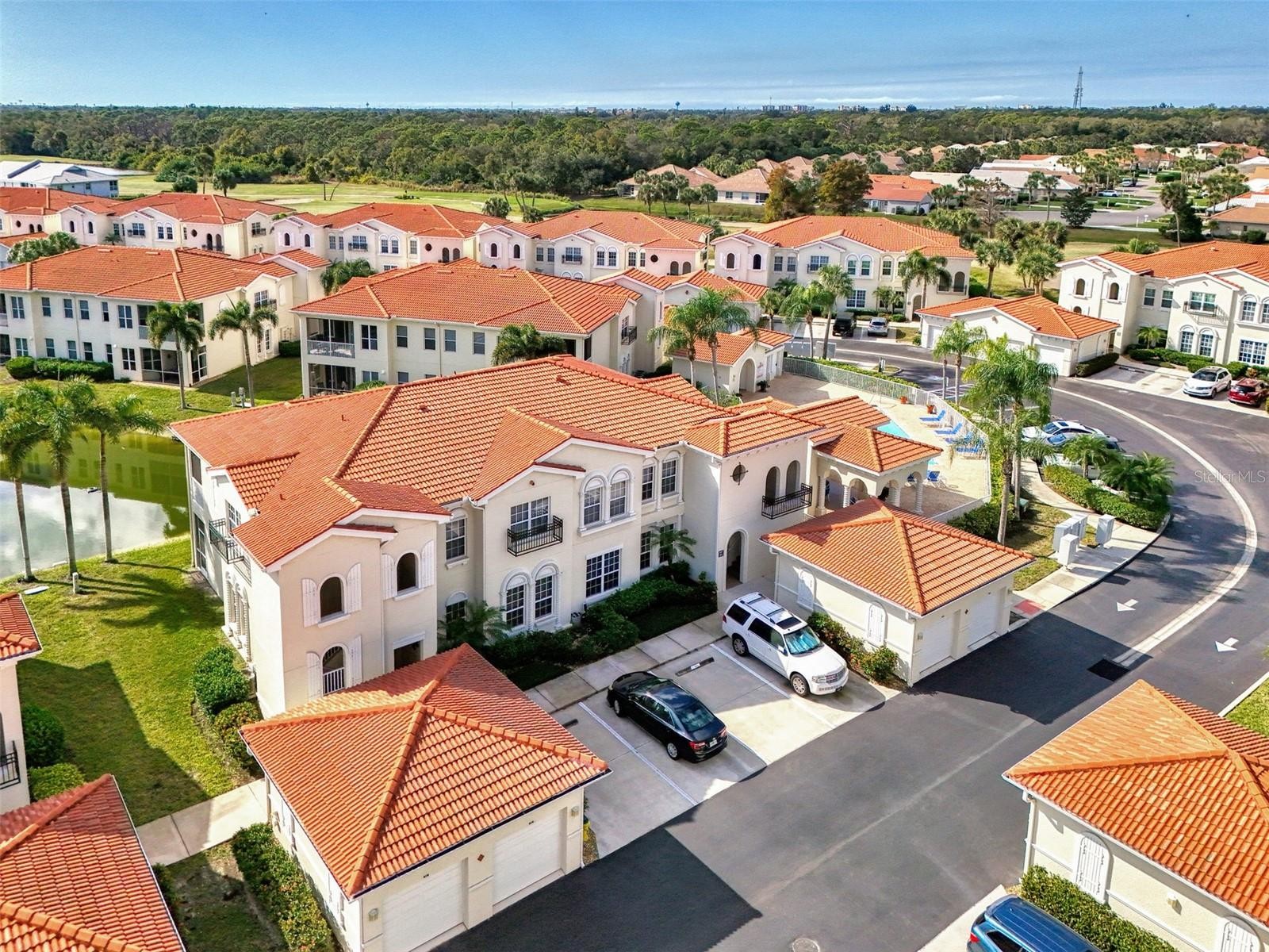 903 RAVINIA CIR #903