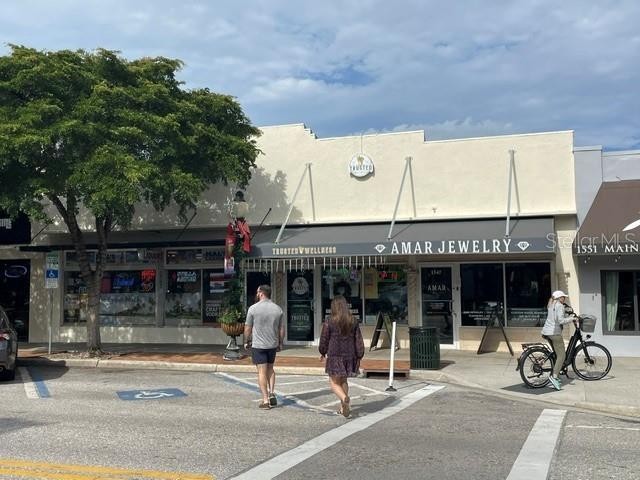 1547 MAIN ST
