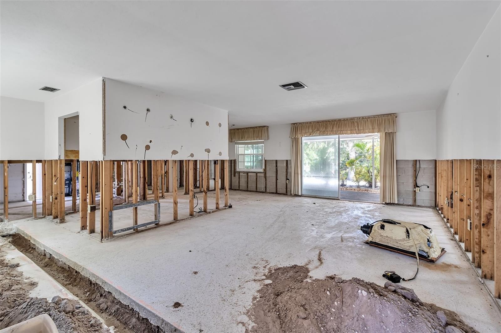 315 AVENIDA DE PARADISIO