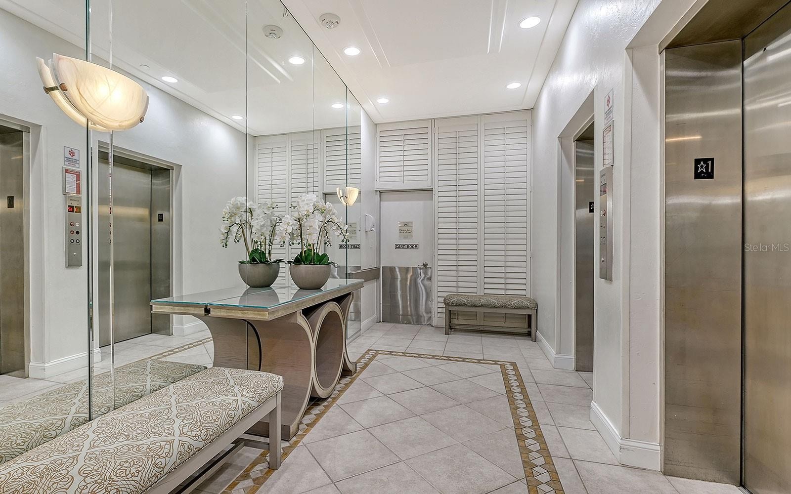 1212 BENJAMIN FRANKLIN DR #305