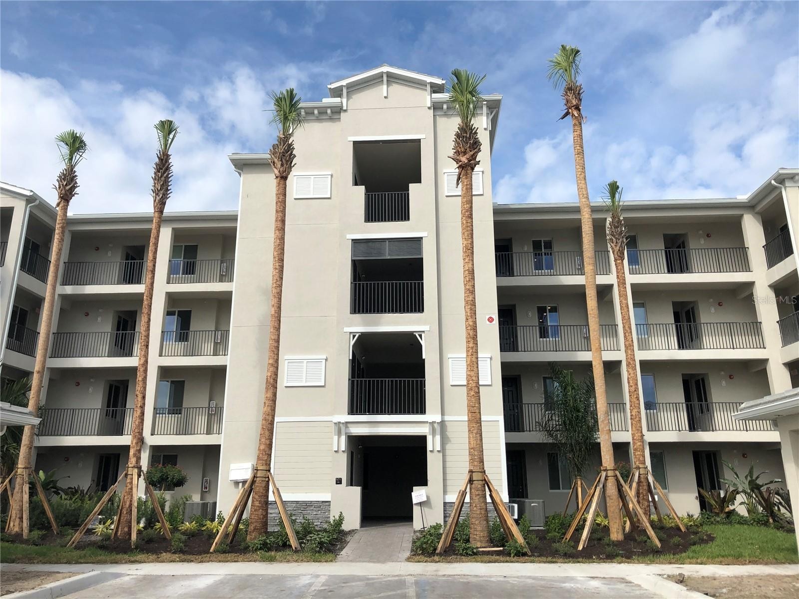 1010 TIDEWATER SHORES LOOP #206