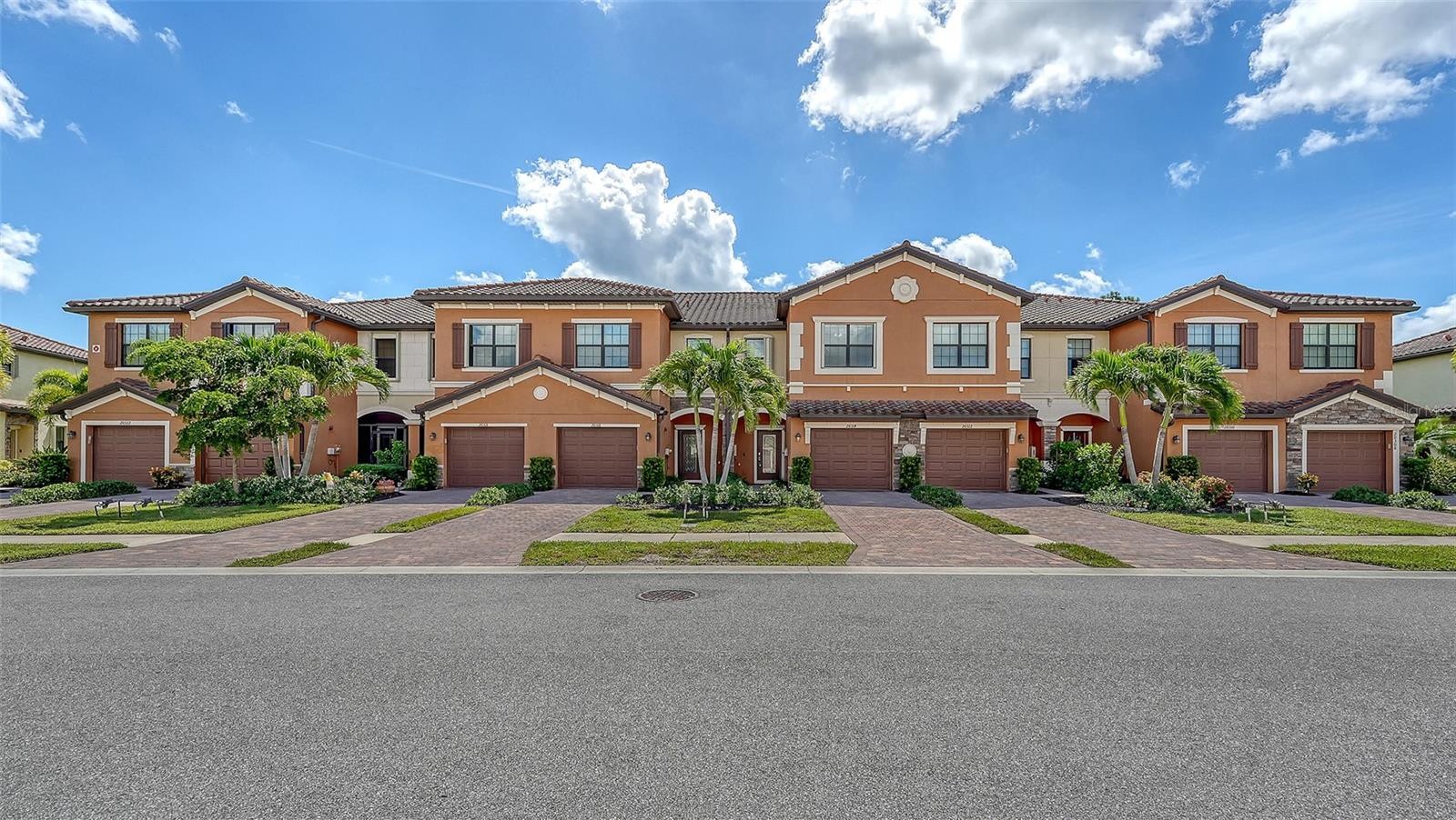 20314 LAGENTE CIR