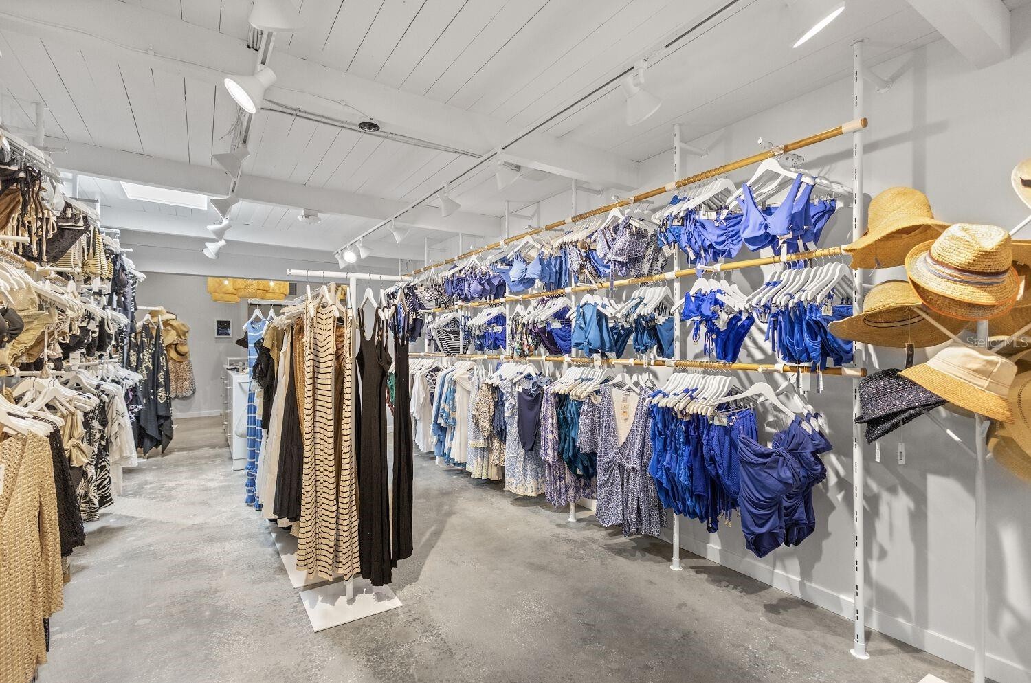 331 JOHN RINGLING BLVD #101