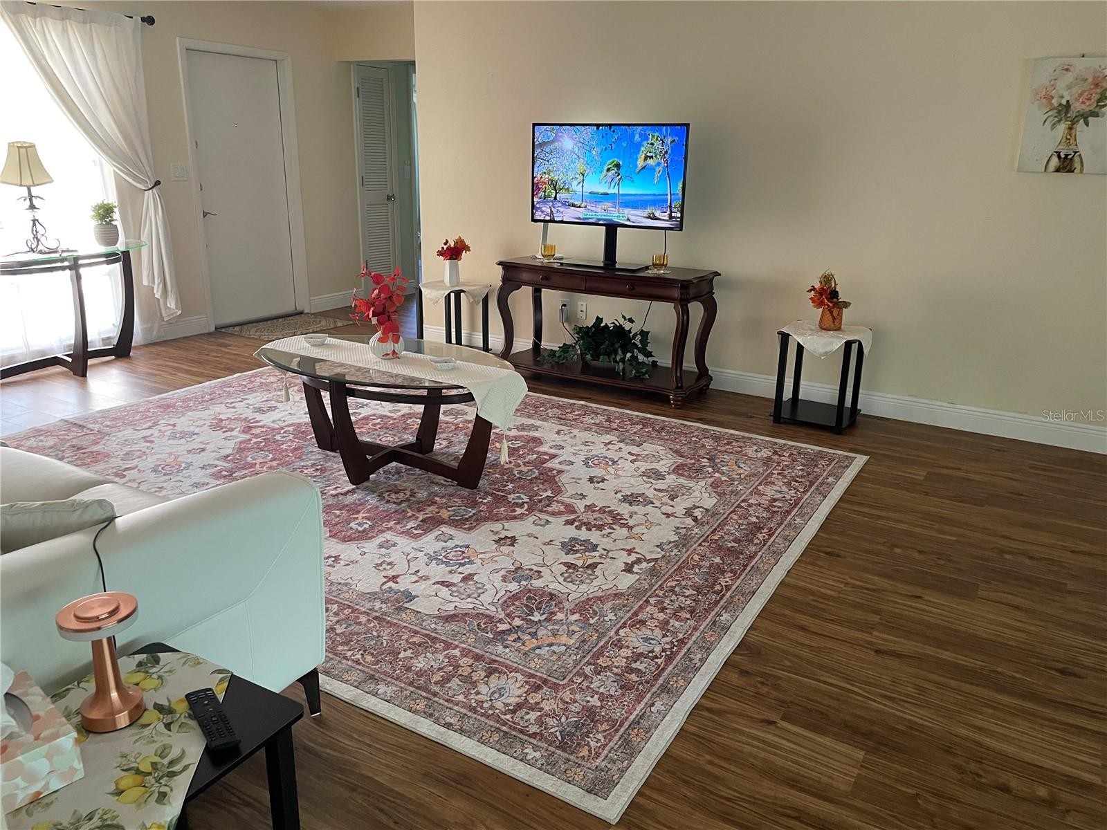 5624 PALM AIRE DR #V105