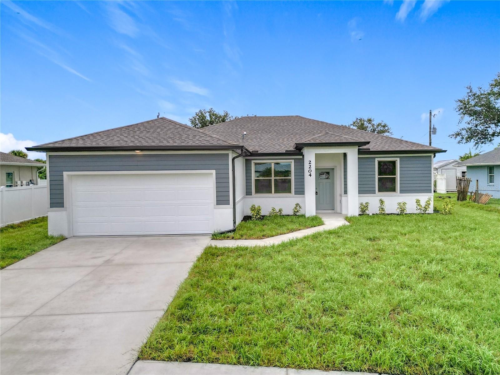 1211 S SAN MATEO DR
