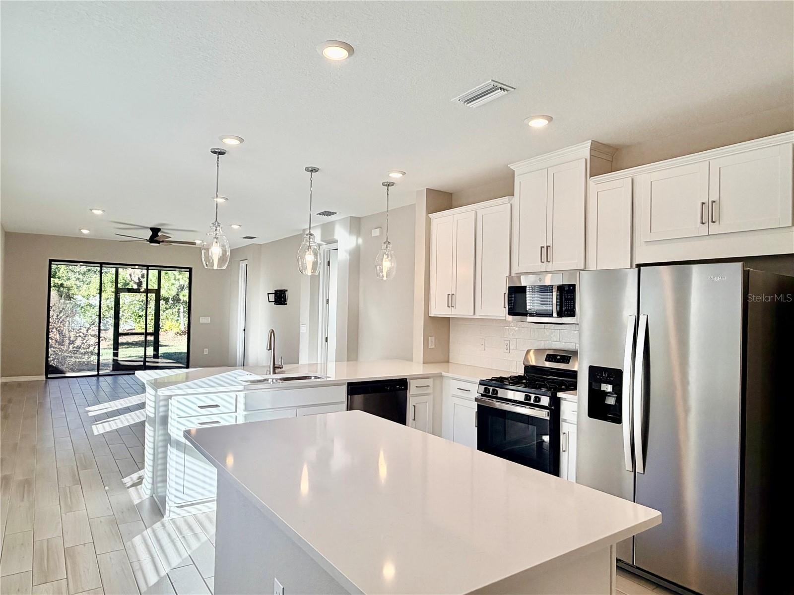 15109 SHADY PALMS LN