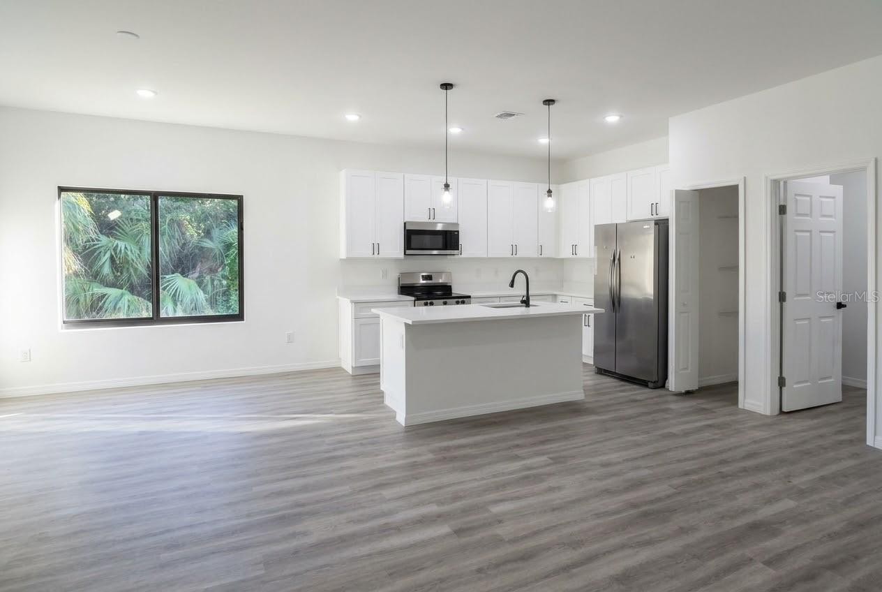 6531 DALEWOOD CIR