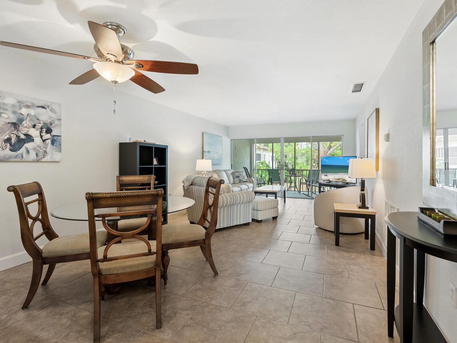 5207 WEDGEWOOD LN #16