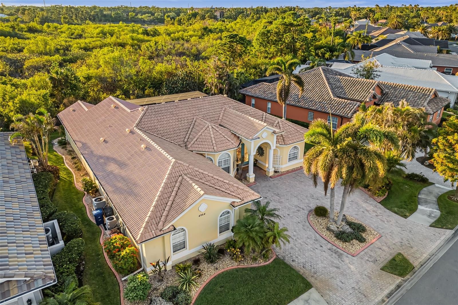 4964 BELLA TERRA DR