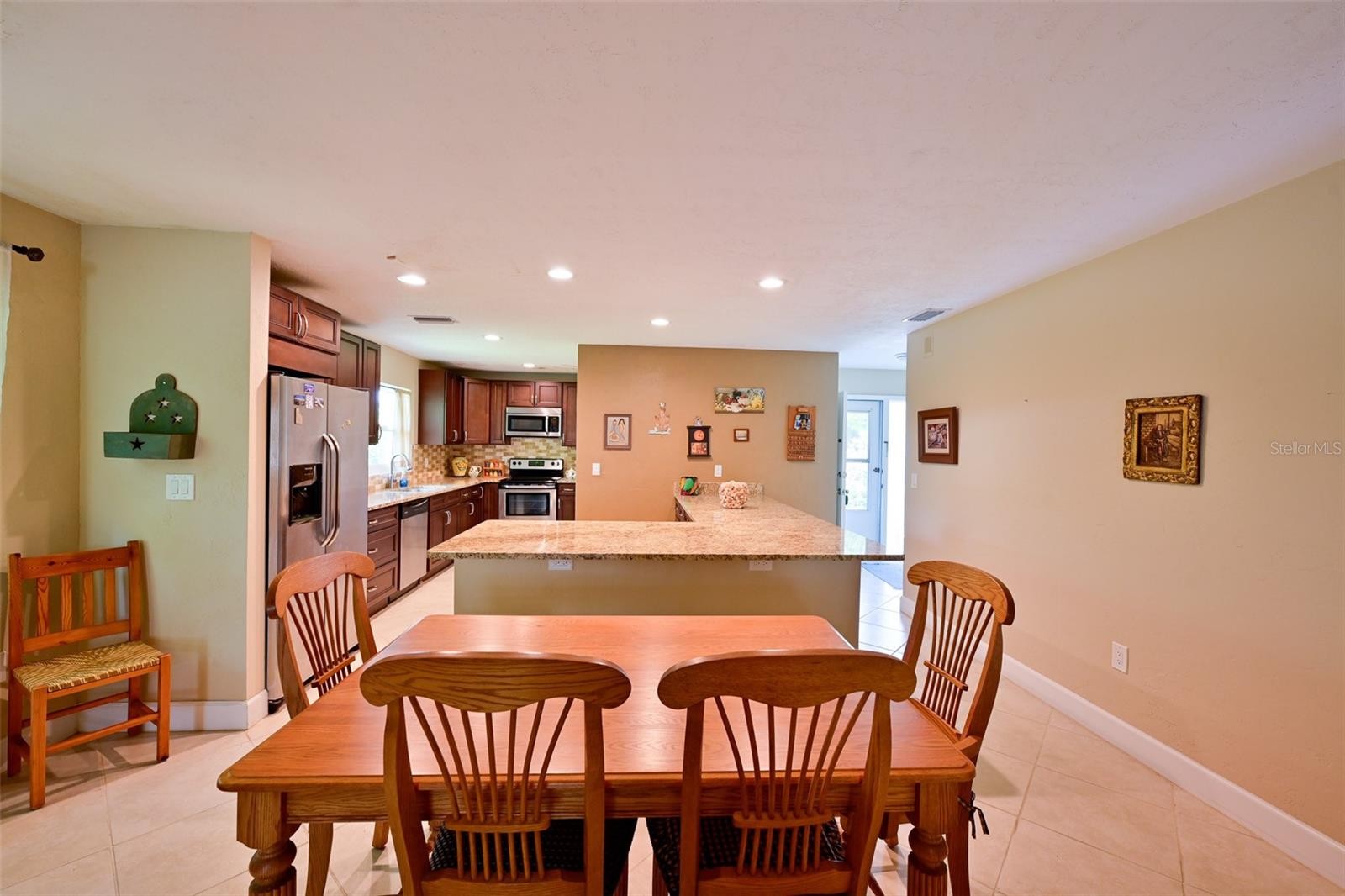 1614 STAFFORD LN #1206