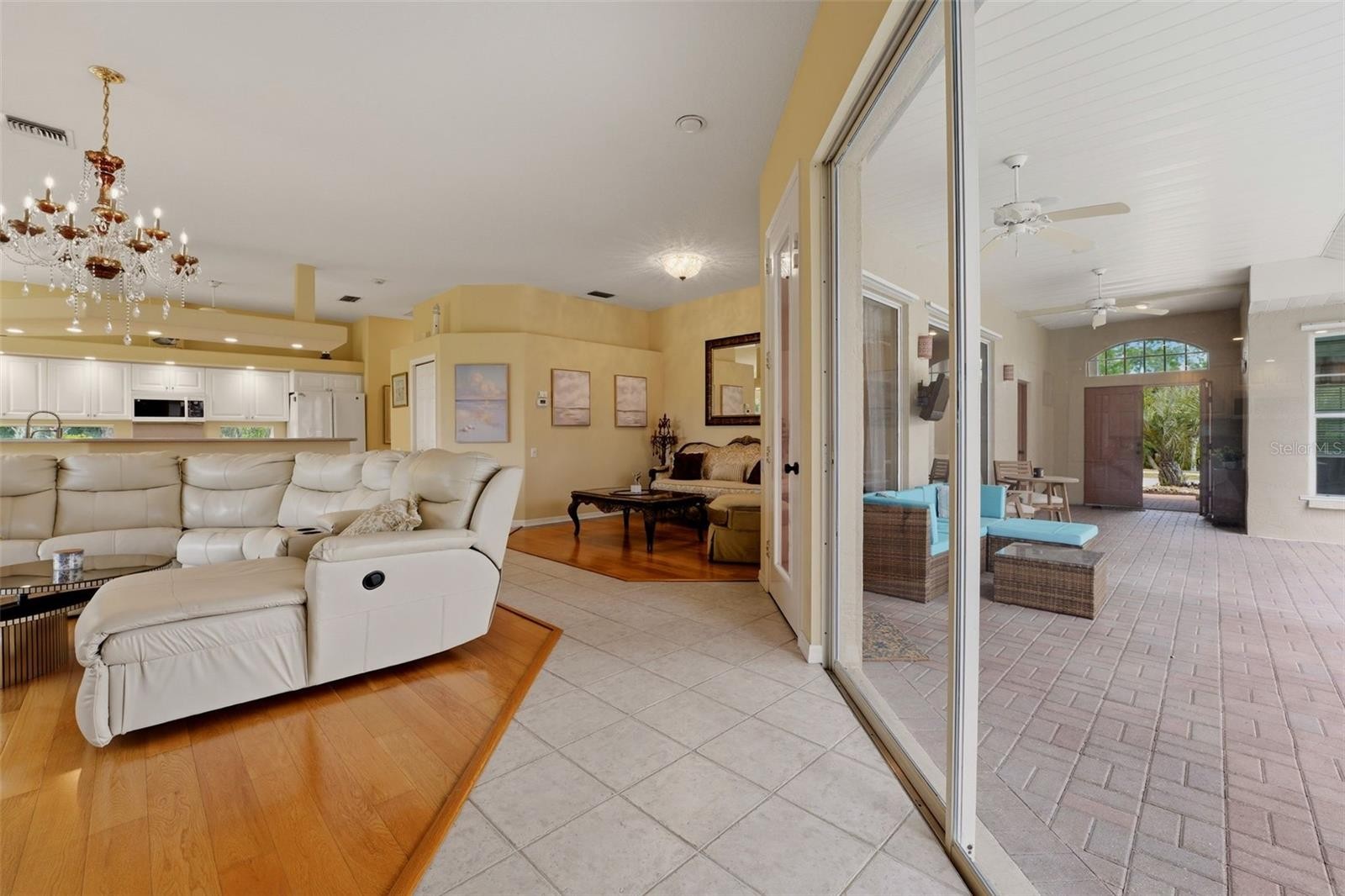 2081 TOCOBAGA LN