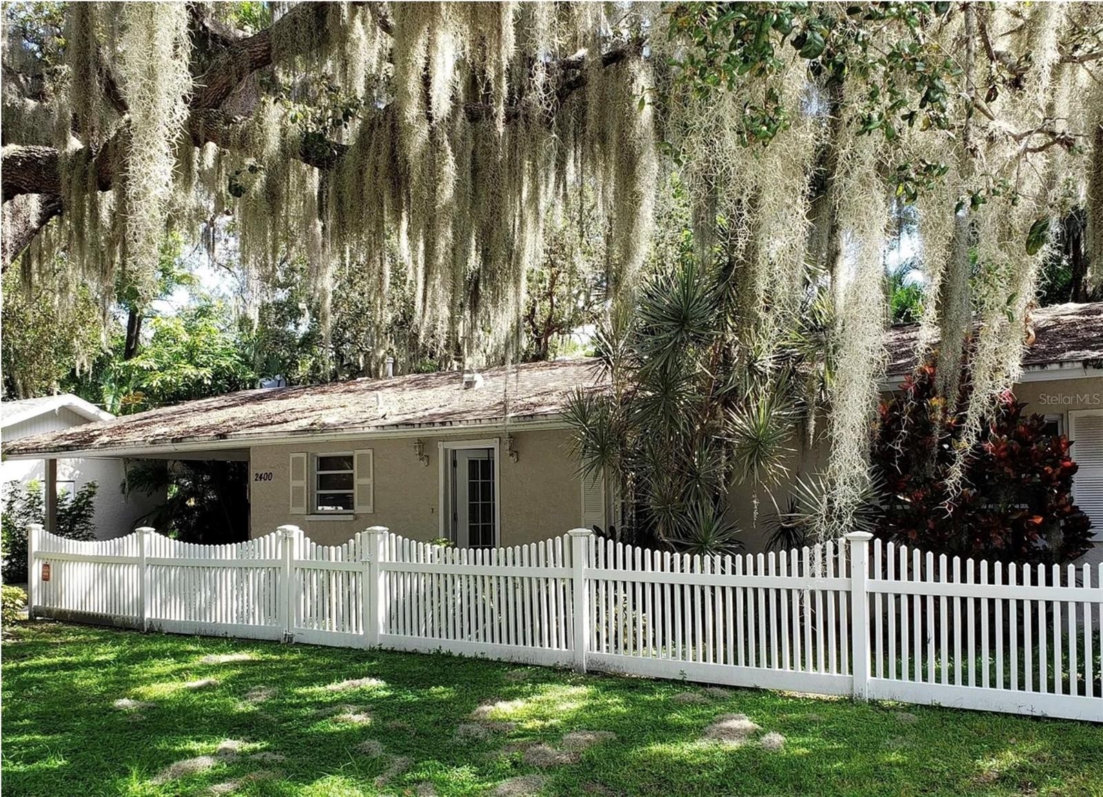 2400 IXORA AVE