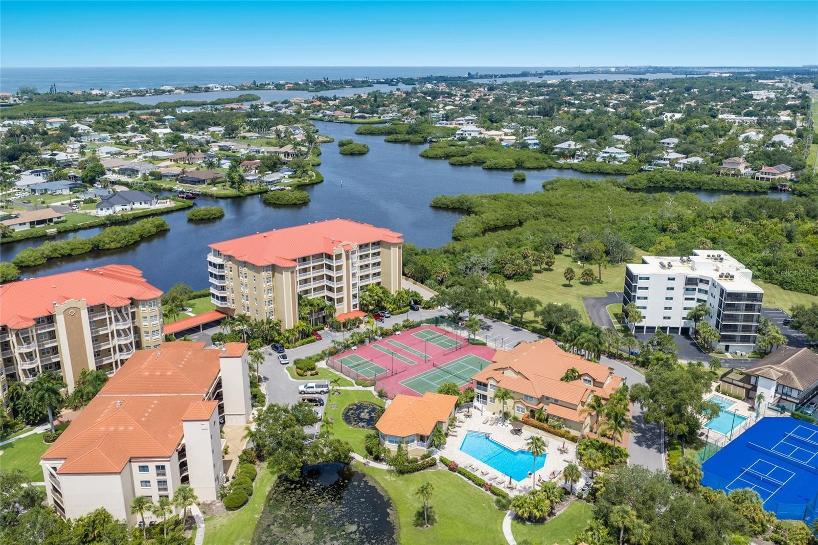5100 JESSIE HARBOR DR #404