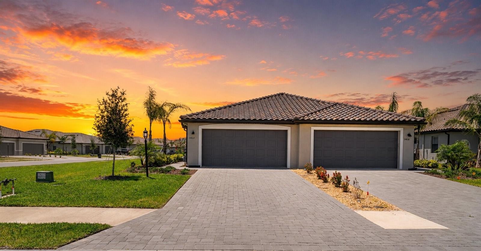 5422 CRYSTAL HARBOR CV