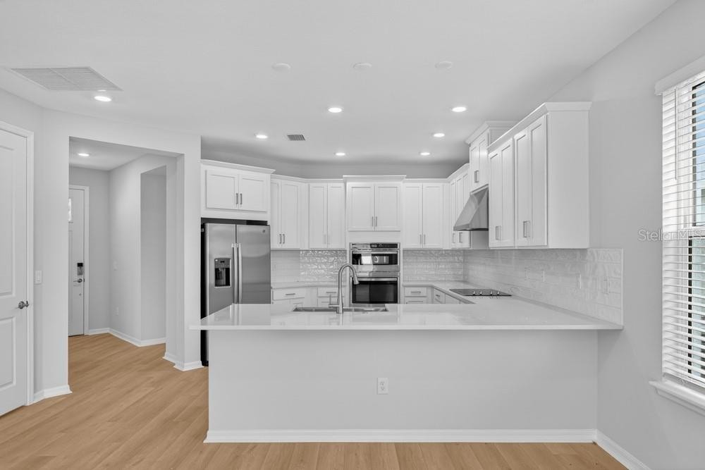 6932 PRAIRIE OAK WAY