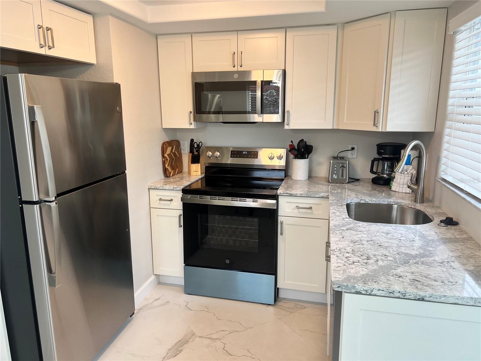 6154 MIDNIGHT PASS RD #B14