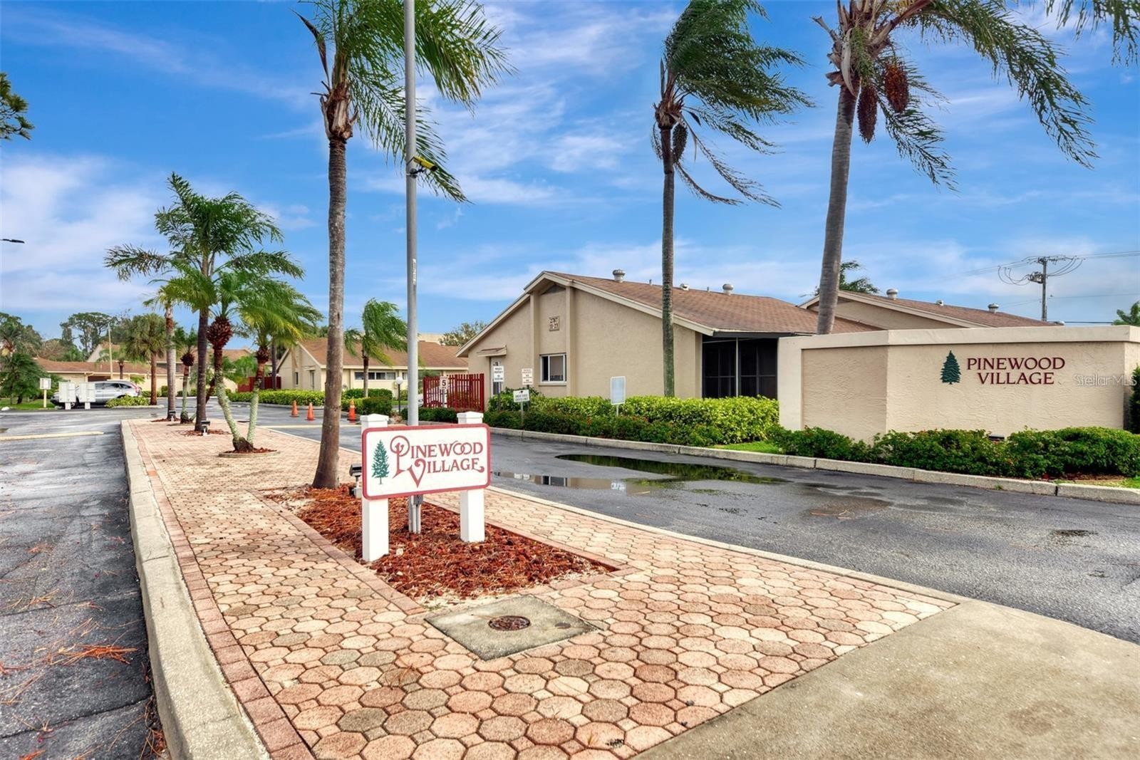 2763 WOODGATE LN #309