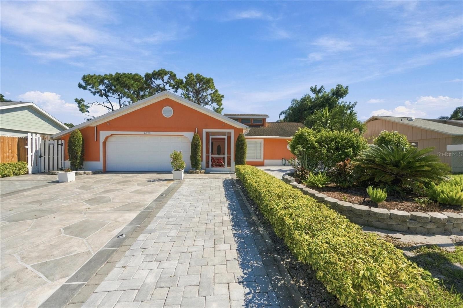6625 MAUNA LOA BLVD