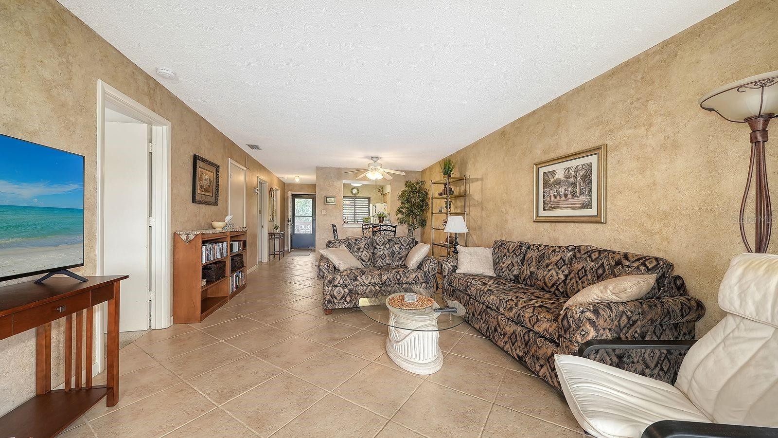 5183 LAKE VILLAGE DR #6